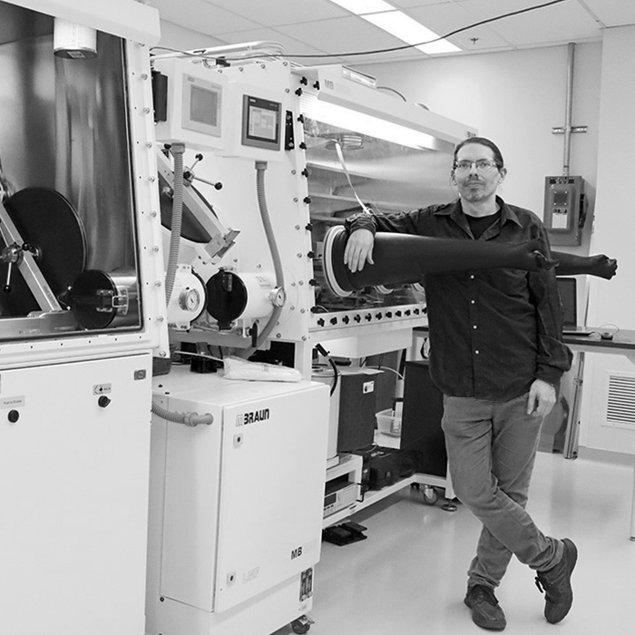 High-Precision Solar Cell Research Platform with Meca500